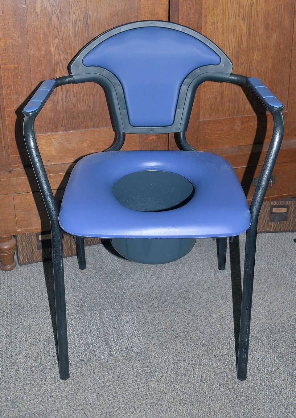 A commode chair